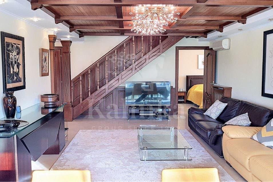 Apartment 137 m² — France