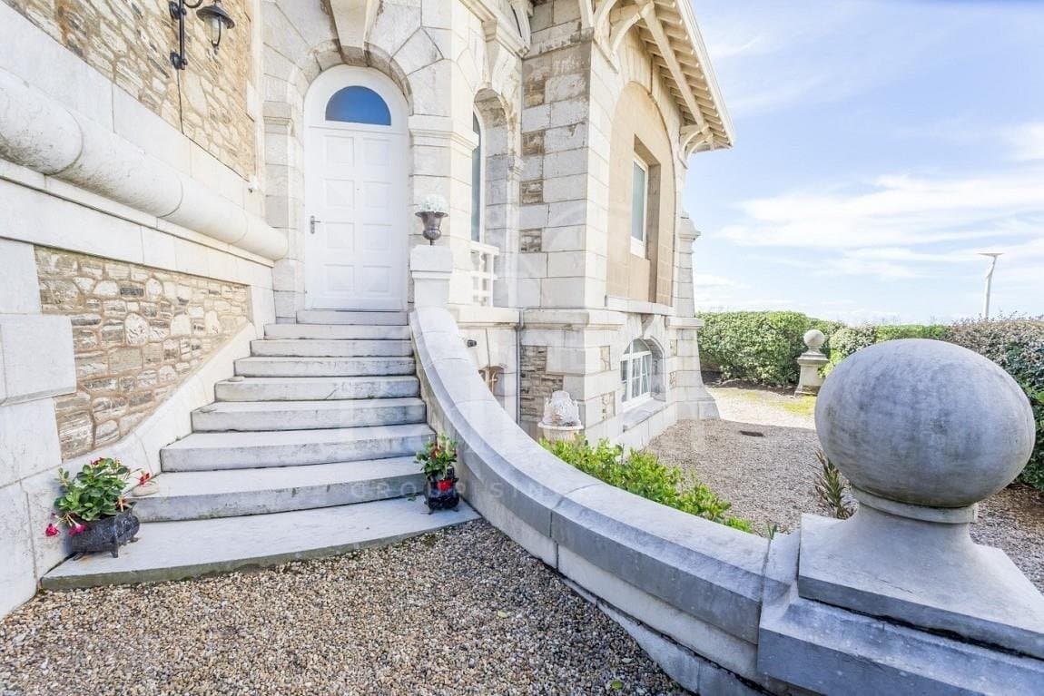 apartment-france-31849