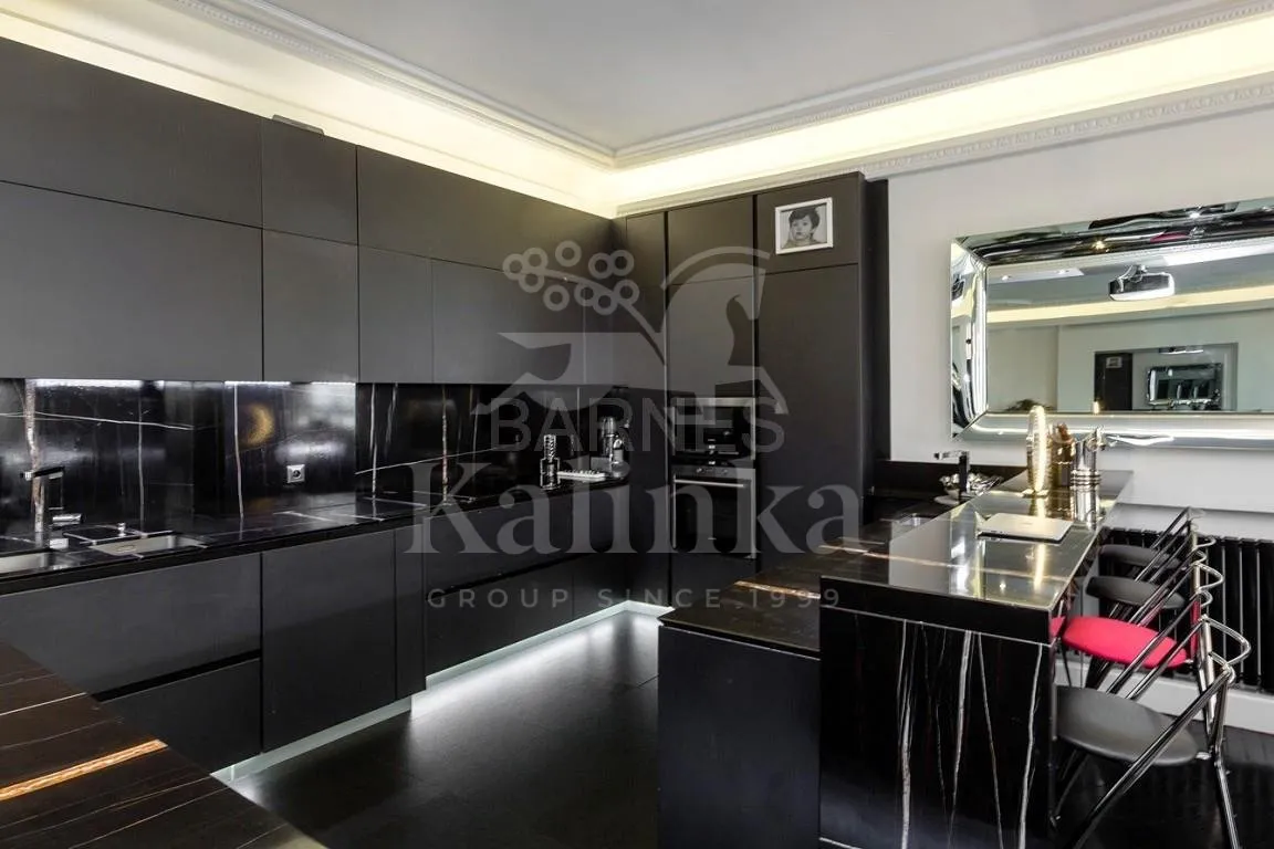 Apartment 167 m² — France