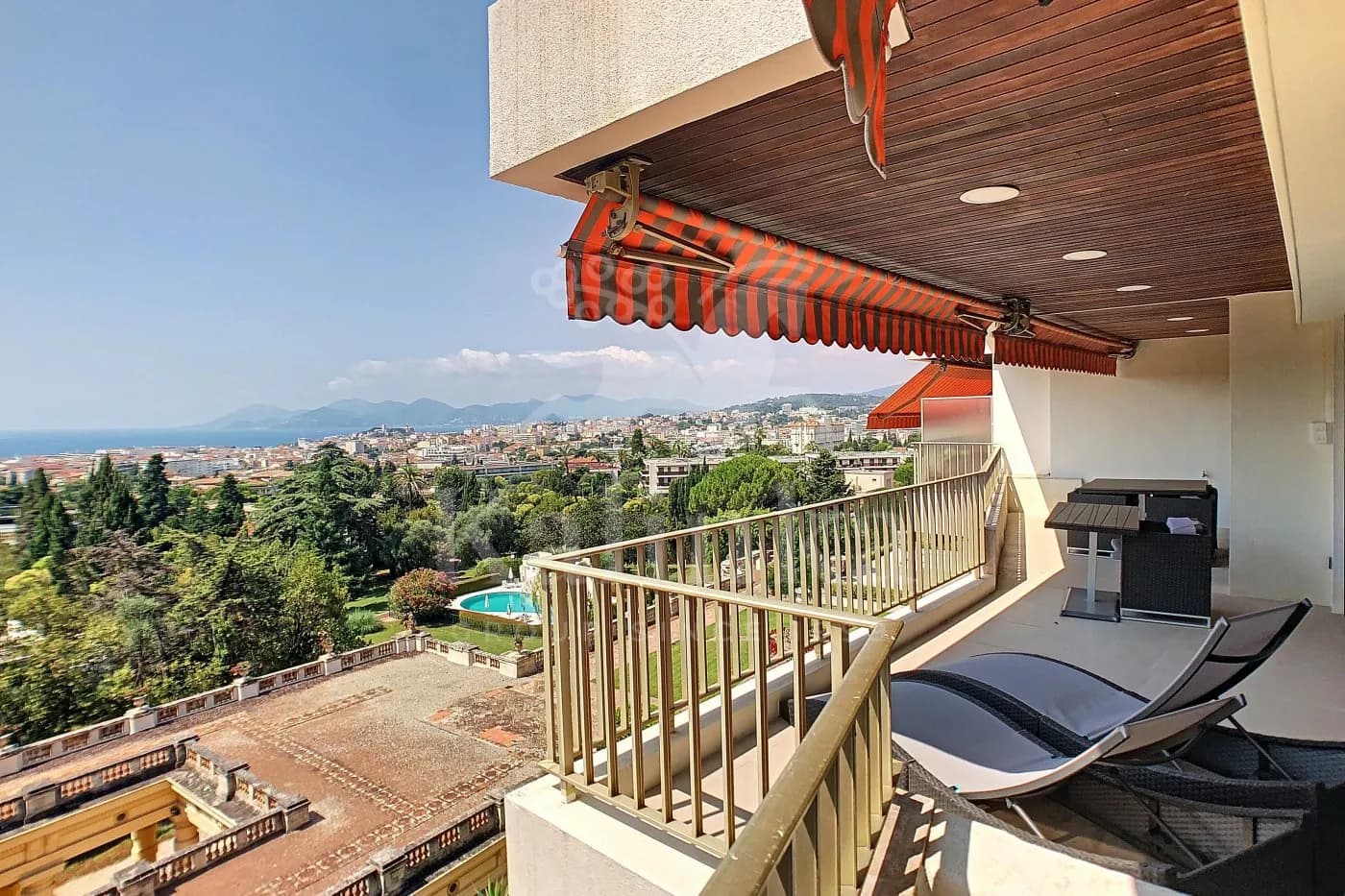 Apartment 128 m² — France